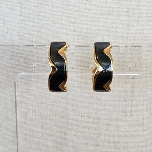 Vtg AVON 1988 "Color Dash" Enamel Goldtone Chevron Hoop Earrings